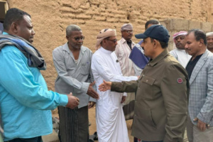 محافظ حضرموت يقدّم واجب العزاء لأسرتي الشابين يادين وحديجان بمديرية تريم