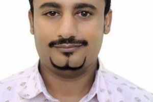 وفاة صاحب مكتبة معهد أمين ناشر بعد أن جرفته السيول في وادي الملاح