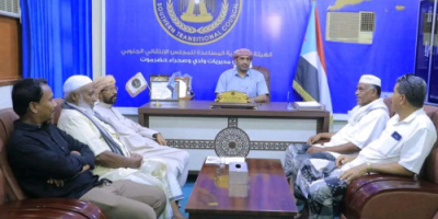 رئيس انتقالي وادي حضرموت يلتقي مقدم حافة السحيل للألعاب الشعبية