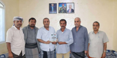 انتقالي عتق يكرم قائد لواء الإسناد القتالي بقوات دفاع شبوة