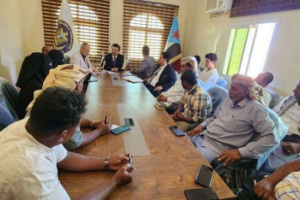 فريق التوجيه والرقابة الرئاسي يعقد لقاءً مع الهيئة التنفيذية للقيادة المحلية لانتقالي سقطرى