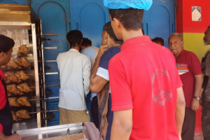 إغلاق مطعم ومخبز في المعلا لعدم التزامهما بتخفيض الأسعار