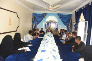 فريق التوجيه والرقابة الرئاسي يصل حضرموت ويلتقي تنفيذية انتقالي المحافظة