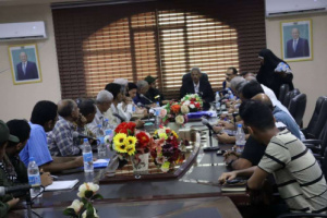 فريق التوجيه والرقابة الرئاسي يشارك في اجتماع السلطة المحلية لمناقشة تأثيرات السيول بلحج