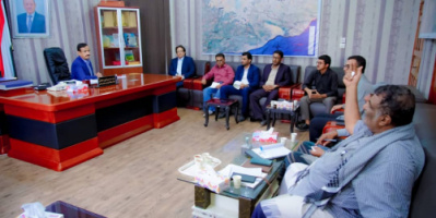 محافظ شبوة: القطاع الصحي يحتل صدارة الأولويات