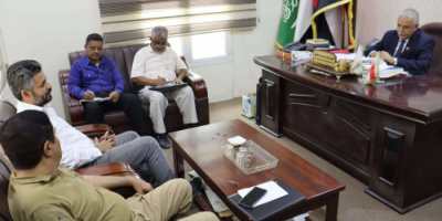 فريق التوجيه والرقابة الرئاسي يناقش جهود مكتب وزارة الزراعة بساحل حضرموت