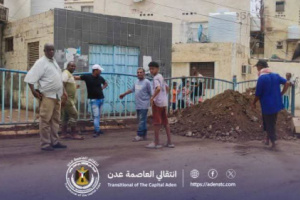 انتقالي العاصمة عدن يواصل نزولاته التفقدية لأضرار السيول ورفع مخلفات الأمطار بالمديريات