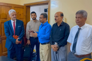 فريق التوجيه والرقابة الرئاسي يزور مركز حضرموت للدراسة والأبحاث