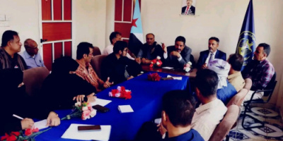 فريق التوجيه والرقابة الرئاسي يعقد لقاءً مع تنفيذية انتقالي أبين