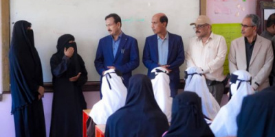 محافظ شبوة يدشن العام الدراسي الجديد ويثمن انضباط الإدارات المدرسية