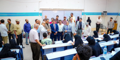 لملس ولصور يتفقدان سير امتحانات المفاضلة بكلية طب الأسنان بجامعة عدن