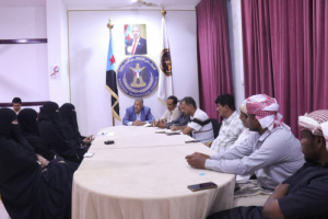 فريق التوجيه والرقابة الرئاسي يلتقي إدارات الجمعيات النسوية بمحافظة المهرة