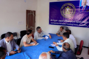 فريق التوجية والرقابة الرئاسي يعقد اجتماعًا مع قيادة منسقية الانتقالي في كلية التربية بشبوة