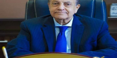 الدكتور الحاج يعزي السفير ياسين أحمد صالح في وفاة زوجته