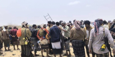 انتقالي أحور والسلطة المحلية يشيّعان جثمان الشهيد الجندي محمد ناصر الكازمي