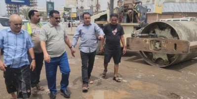 مدير عام المنصورة يدشن مشروع الصيانة الطارئة لشارع كورنيش الفنان المرشدي