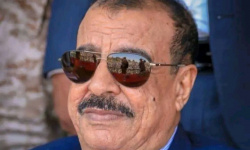 اللواء بن بريك يُعزّي في وفاة المناضل والتربوي اللواء الركن أحمد المنتصر