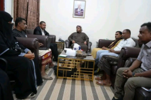 محافظ سقطرى يلتقي مديري الثقافة والآثار ومؤسسة التراث الثقافي والطبيعي