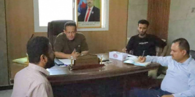 رئيس تنفيذية انتقالي لحج يناقش مع أعضاء جمعية المكفوفين احتياجاتهم وتطلعاتهم