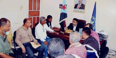 رئيس انتقالي أبين يلتقي بمدير عام مكتب النقل ورئيس اللجنة النقابية لسائقي الأجرة بالمحافظة