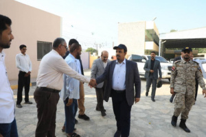 المحافظ بن ماضي يدشّن مشاريعًا تعليمية نموذجية جديدة بالمكلا لتحسين جودة التعليم والنهوض بالقطاع التعليمي