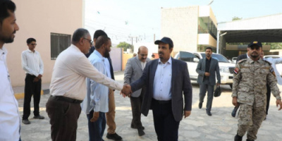 المحافظ بن ماضي يدشّن مشاريعًا تعليمية نموذجية جديدة بالمكلا لتحسين جودة التعليم والنهوض بالقطاع التعليمي