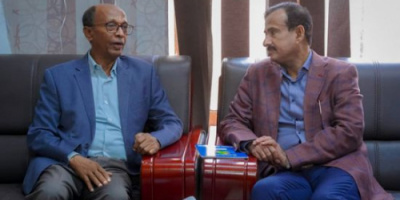 بن الوزير وباسمير يتفقان على سرعة تشغيل ميناء قنا التجاري