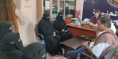 رئيس تنفيذية انتقالي مديرية سيئون يلتقي وفد من قسم المرأة والطفل بانتقالي مديرية القطن