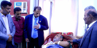 فريق التوجيه والرقابة الرئاسي يزور مستشفى الشيخ محمد بن زايد التعليمي بشبوة