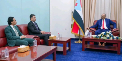 الرئيس الزُبيدي يلتقي نائب وزير الإعلام والثقافة والسياحة ويؤكد دعمه لتطوير العمل الإعلامي والثقافي والسياحي