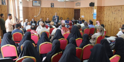 فريق التوجيه والرقابة الرئاسي يعقد لقاءً مع أبناء مديرية الريدة وقصيعر