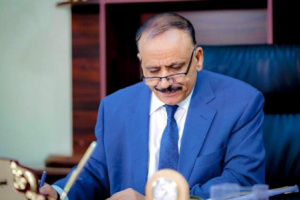 وزير النقل يبارك قرارات الرئيس القائد وبيان المجلس الإنتقالي