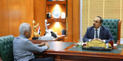 محافظ حضرموت يلتقي بخبير الطاقة والنفط والغاز المهندس عمر الحيقي