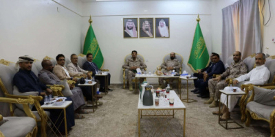 فريق التوجيه والرقابة الرئاسي يزور قيادة قوة الواجب 808 والمستشفى السعودي الميداني في سقطرى