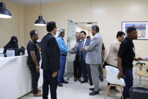 فريق التوجيه والرقابة الرئاسي يزور مطار سقطرى الدولي