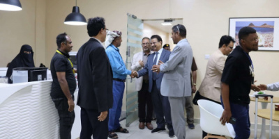 فريق التوجيه والرقابة الرئاسي يزور مطار سقطرى الدولي