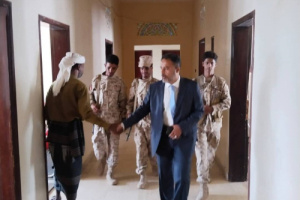 رئيس انتقالي أبين يتفقد مكاتب السلطة المحلية ويؤكد على رفع وتيرة الأداء