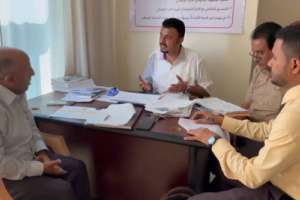 فريق الرقابة والتوجيه الرئاسي يعقد اجتماعاً مع مدير الإدارة السياسية في انتقالي الضالع