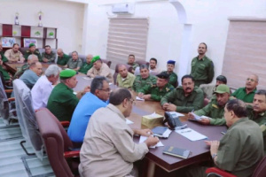 مدير أمن العاصمة عدن يعقد اجتماعاً موسعاً مع مدراء المراكز والمناطق الأمنية