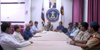 فريق التوجيه والرقابة الرئاسي يلتقي مفوض الكشافة وقادة العمل الكشفي بالمهرة