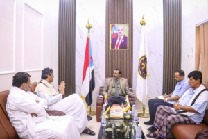 فريق التوجيه والرقابة الرئاسي يلتقي مدير الشركة العربية للمنتجات البحرية بالمهرة