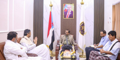 فريق التوجيه والرقابة الرئاسي يلتقي مدير الشركة العربية للمنتجات البحرية بالمهرة