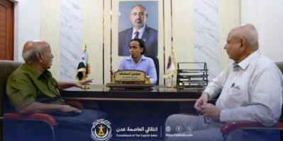 السقاف يبحث مع فريق التوجيه والرقابة الرئاسي سبل تعزيز الأداء المؤسسي