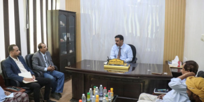 فريق التوجيه والرقابة الرئاسي يطّلع على نشاط مكتب الصناعة والتجارة بمحافظة المهرة