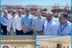 الوفد الحكومي يزور ميناء يانغشان بمدينة شنغهاي الصينية ويطلع على آليات عمله وتقنياته الحديثة