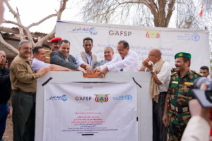 الوزير السقطري يضع حجر الأساس لمشروع تأهيل مركز بحوث الثروة الحيوانية والطب البيطري بكلية ناصر الزراعية