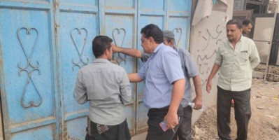 استمرار حملة إغلاق المحال التجارية المخالفة في المنصورة