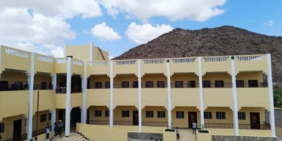 بتمويل إماراتي .. افتتاح مدرسة الحنك للبنات بمديرية نصاب