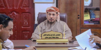 مجلس صندوق النظافة والتحسين بسقطرى يناقش التحديات والجهود المبذولة لتطوير عمله