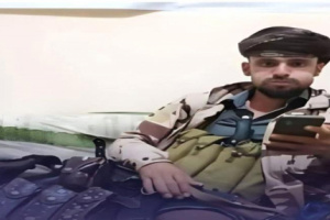 شقيق قائد محور تعز يطلق النار بكثافة على سيارة ويصيب نساء وأطفال بالتزامن مع اغتيال المشهري